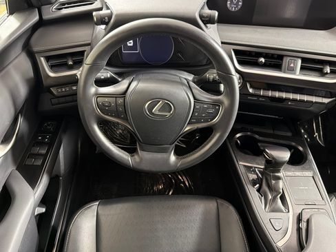 Used 2022 Lexus UX 200 w/ Accessory Package (Z2) FWD image 13
