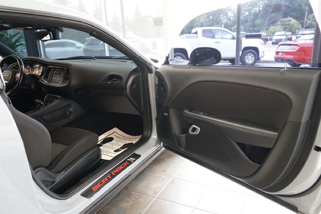 Used 2022 Dodge Challenger R/T Scat Pack RWD image 47