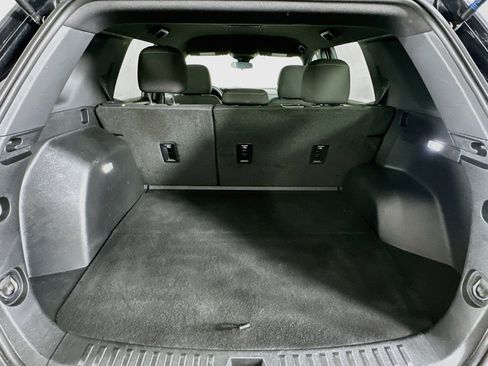 Used 2025 Chevrolet Equinox LT FWD image 29