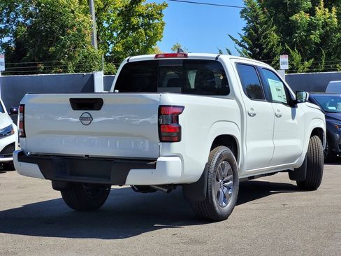 New 2025 Nissan Frontier SV image 3