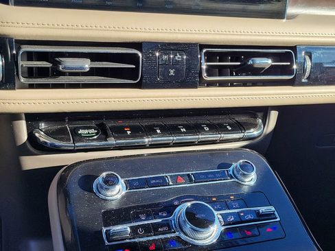 Certified 2022 Lincoln Nautilus Reserve w/ Equipment Group 201A image 28