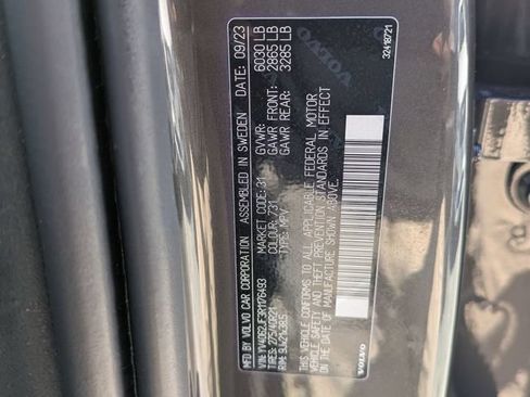Certified 2024 Volvo XC90 B6 Ultimate w/ Lounge Package AWD/4WD image 32