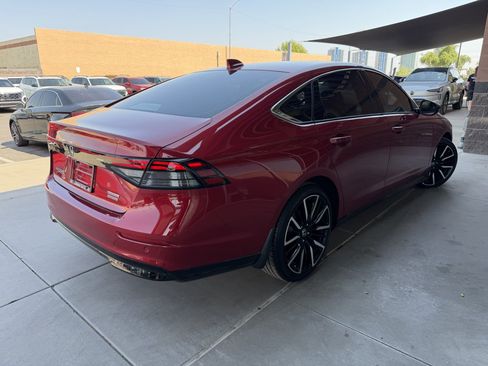 Used 2024 Honda Accord Touring image 4
