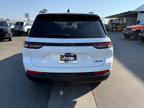 New 2025 Jeep Grand Cherokee Limited w/ Black Appearance Package image 6