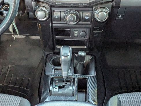 Used 2018 Toyota 4Runner TRD Off-Road image 24