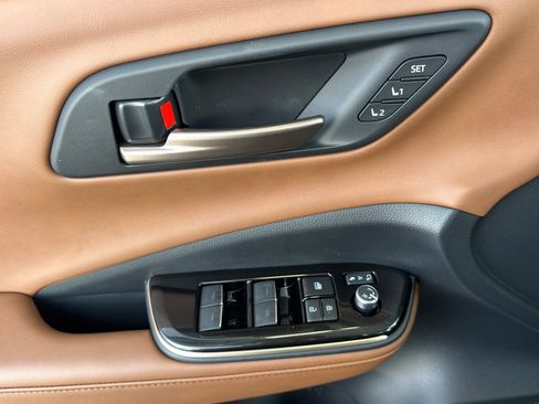 New 2026 Toyota Crown Signia image 10