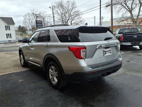 Used 2023 Ford Explorer XLT w/ Class IV Trailer Tow Package image 7