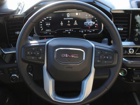 Used 2023 GMC Sierra 1500 SLT image 18