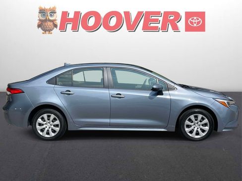 Used 2025 Toyota Corolla LE FWD image 2
