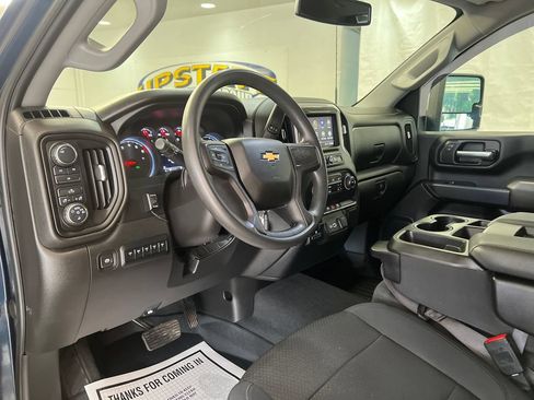 Used 2021 Chevrolet Silverado 2500 Custom w/ Custom Value Package AWD/4WD image 6