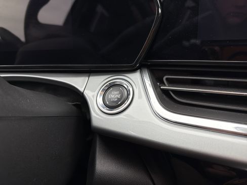 Used 2024 Chevrolet Trax LT w/ Driver Confidence Package image 16