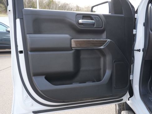 Used 2022 Chevrolet Silverado 1500 LT Trail Boss w/ Bed Protection Package AWD/4WD image 15