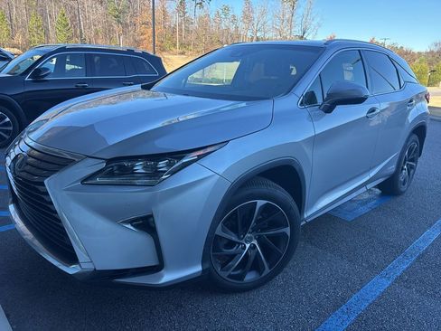 Used 2017 Lexus RX 450h AWD image 9