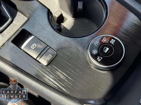 Used 2025 Nissan Rogue SV AWD/4WD image 33