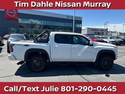 Used 2023 Nissan Frontier PRO-4X w/ Technology Package AWD/4WD image 13