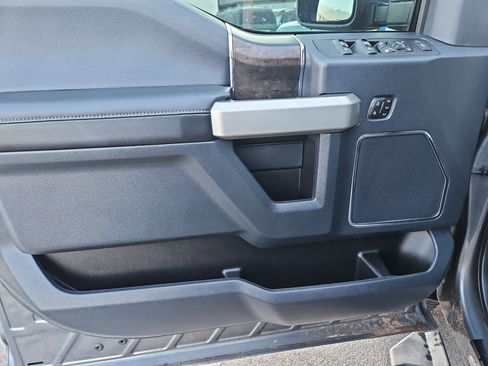 Used 2022 Ford F250 Lariat image 16