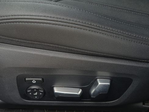 Used 2019 BMW 330i Sedan w/ M Sport Package RWD image 14