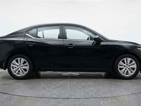 Used 2025 Nissan Sentra S FWD image 11
