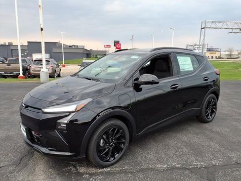 New 2027 Chevrolet Bolt RS w/ Technology Package FWD image 7