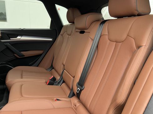 Used 2024 Audi Q5 2.0T Prestige image 34