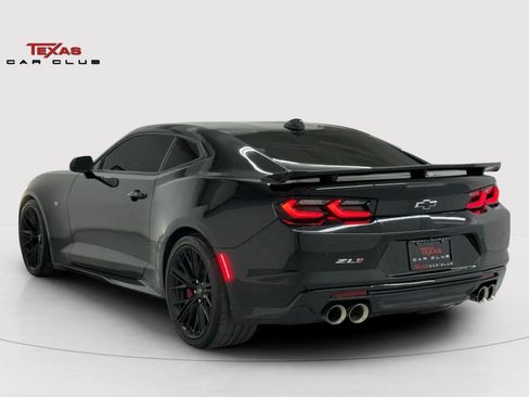 Used 2022 Chevrolet Camaro ZL1 RWD image 6
