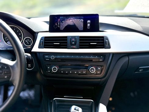 Used 2014 BMW 320i Sedan image 26