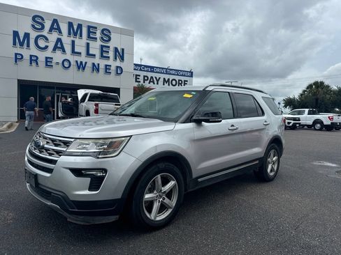 Used 2018 Ford Explorer XLT w/ Equipment Group 201A FWD image 1