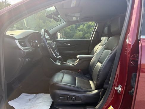 Used 2018 GMC Acadia SLT AWD/4WD image 10