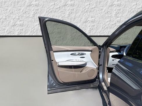 Used 2026 Genesis GV70 2.5T Advanced image 22