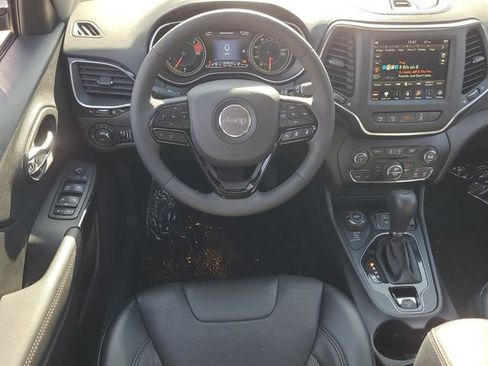 Used 2023 Jeep Cherokee Altitude Lux image 9