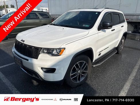 Used 2017 Jeep Grand Cherokee Limited AWD/4WD image 1