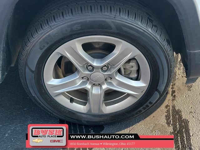 Used 2024 Jeep Compass Latitude AWD/4WD image 6