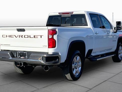 Used 2022 Chevrolet Silverado 2500 LTZ w/ LTZ Convenience Package AWD/4WD image 14