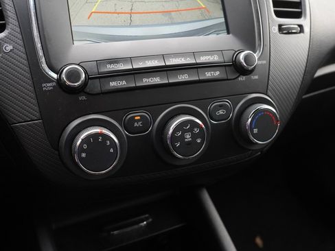 Used 2017 Kia Forte S image 14