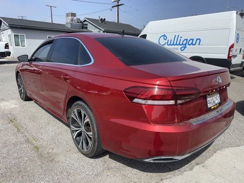 Used 2022 Volkswagen Passat 2.0T SE image 7