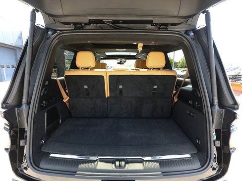 New 2026 Jeep Grand Wagoneer Summit AWD/4WD image 6