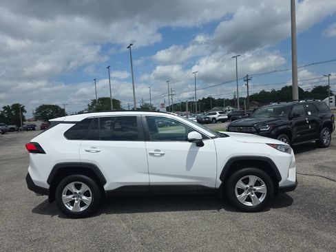 Used 2020 Toyota RAV4 XLE w/ All Weather Liner Package AWD/4WD image 3