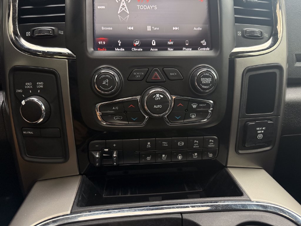 Used 2018 RAM 2500 Laramie w/ Sport Appearance Group AWD/4WD image 26