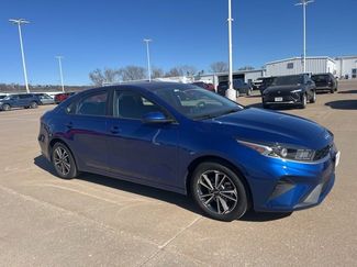 Used 2023 Kia Forte LXS video 1