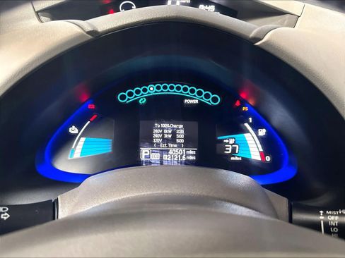 Used 2015 Nissan Leaf SV w/ LED & Quick Charge Package FWD image 21