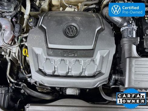 Used 2024 Volkswagen Tiguan SE image 32