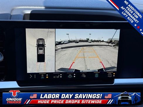 Used 2024 Chevrolet Silverado 2500 LTZ w/ LTZ Convenience Package AWD/4WD image 40