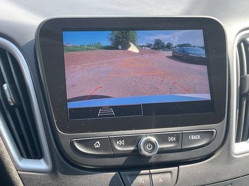 Used 2024 Chevrolet Malibu LT FWD image 15