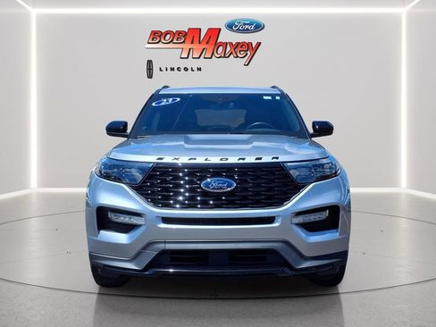 Used 2023 Ford Explorer ST-Line w/ Class IV Trailer Tow Package AWD/4WD image 2
