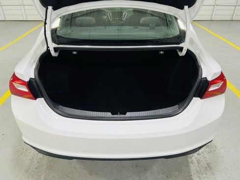 Used 2023 Chevrolet Malibu LT image 9