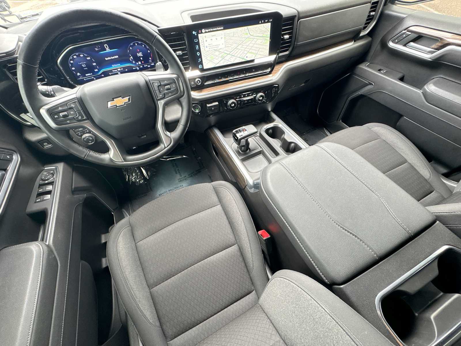 Used 2025 Chevrolet Silverado 1500 LT AWD/4WD image 22