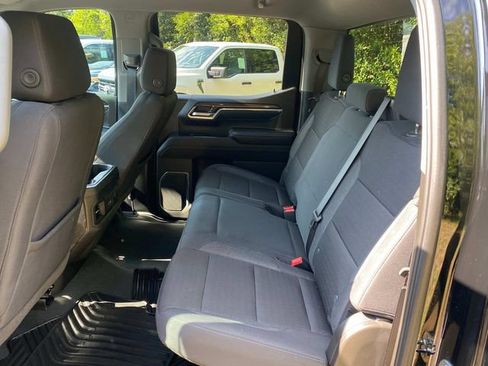 Used 2025 Chevrolet Silverado 1500 RST AWD/4WD image 9
