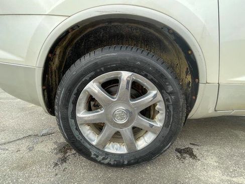 Used 2009 Buick Enclave CXL w/ Driver Confidence Package image 16