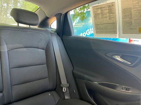 Used 2024 Chevrolet Malibu LT image 35