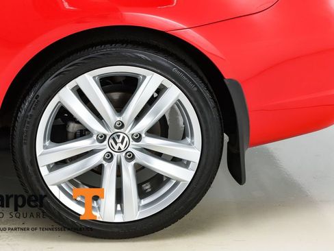 Used 2015 Volkswagen Eos Executive FWD image 6